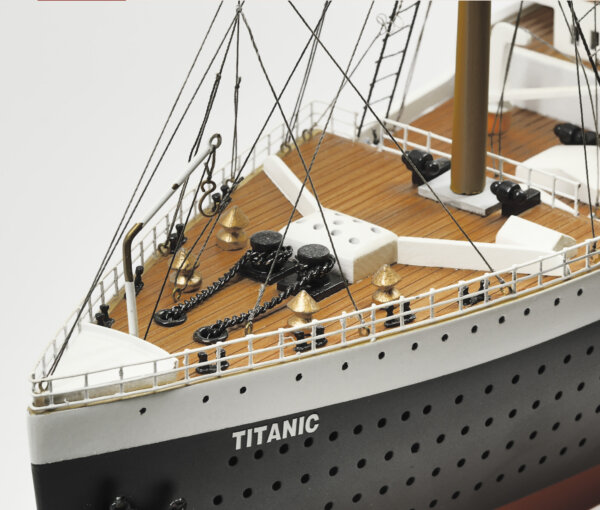 DEKORACJA Model Titanic AUTHENTIC MODELS